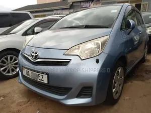 Toyota Ractis 1.3 FWD 2011 Blue