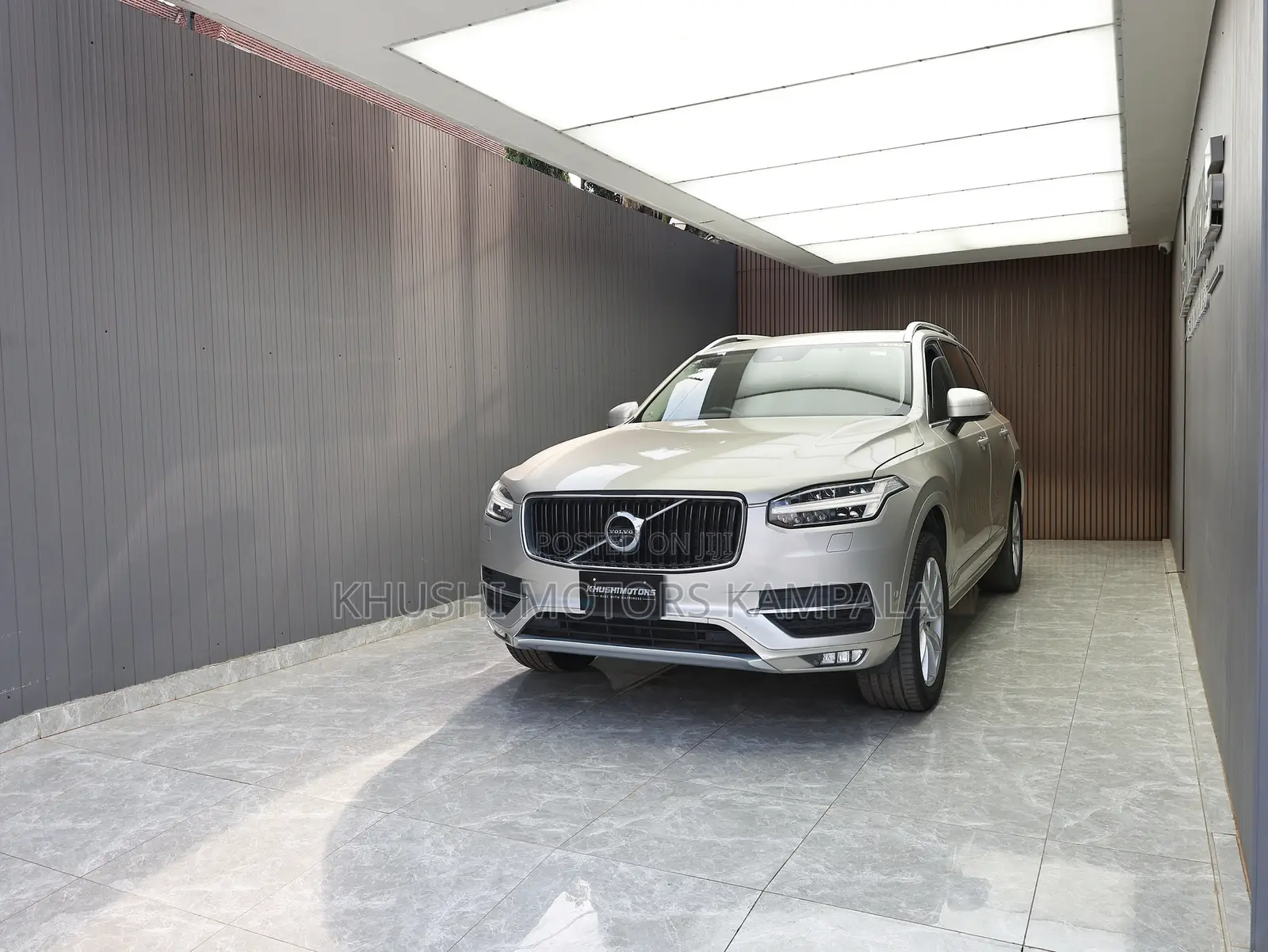Volvo XC90 T5 Momentum AWD (2.0L 4cyl 8A) 2017 Beige
