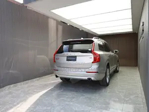 Volvo XC90 T5 Momentum AWD (2.0L 4cyl 8A) 2017 Beige