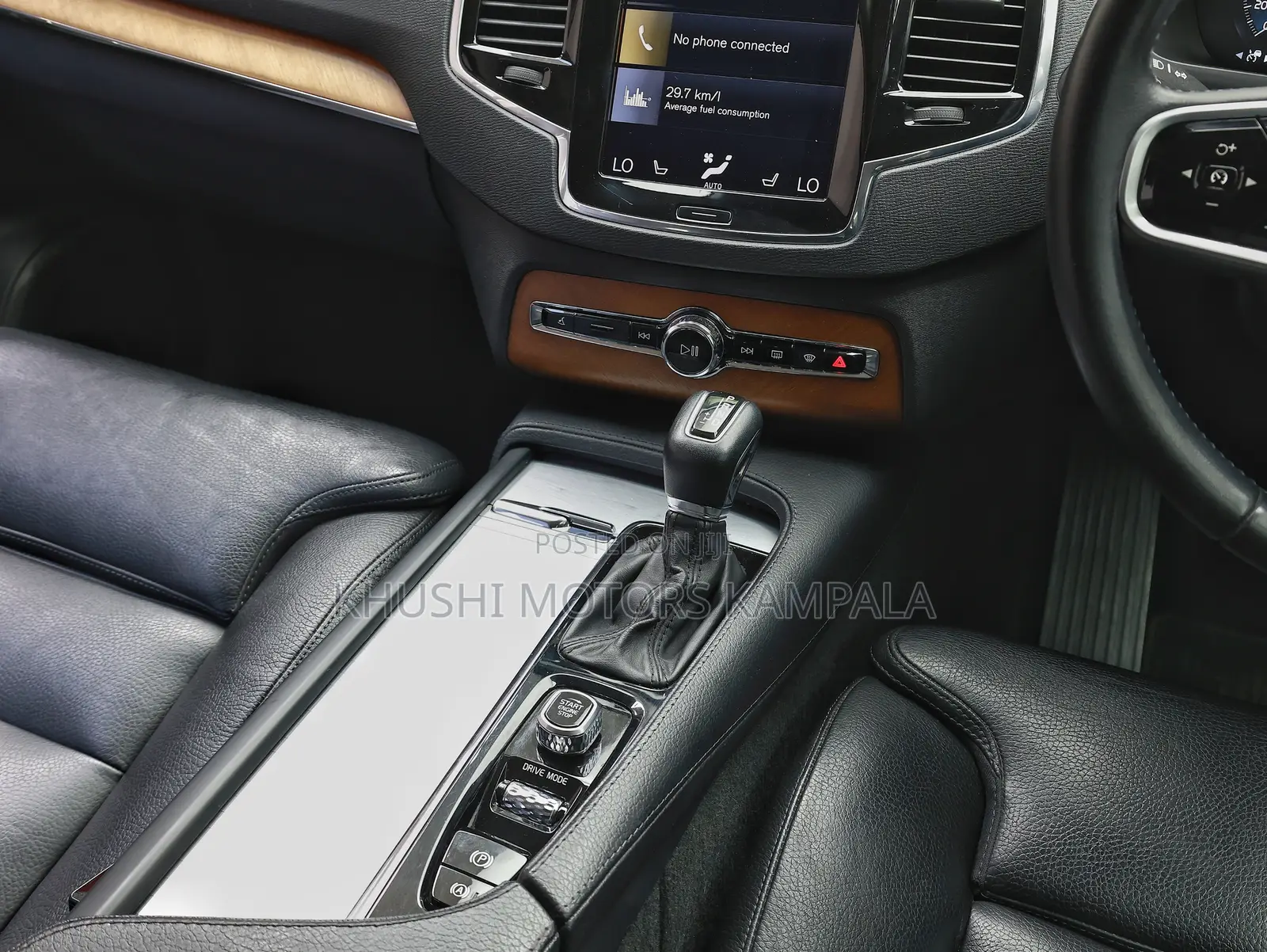 Volvo XC90 T5 Momentum AWD (2.0L 4cyl 8A) 2017 Beige