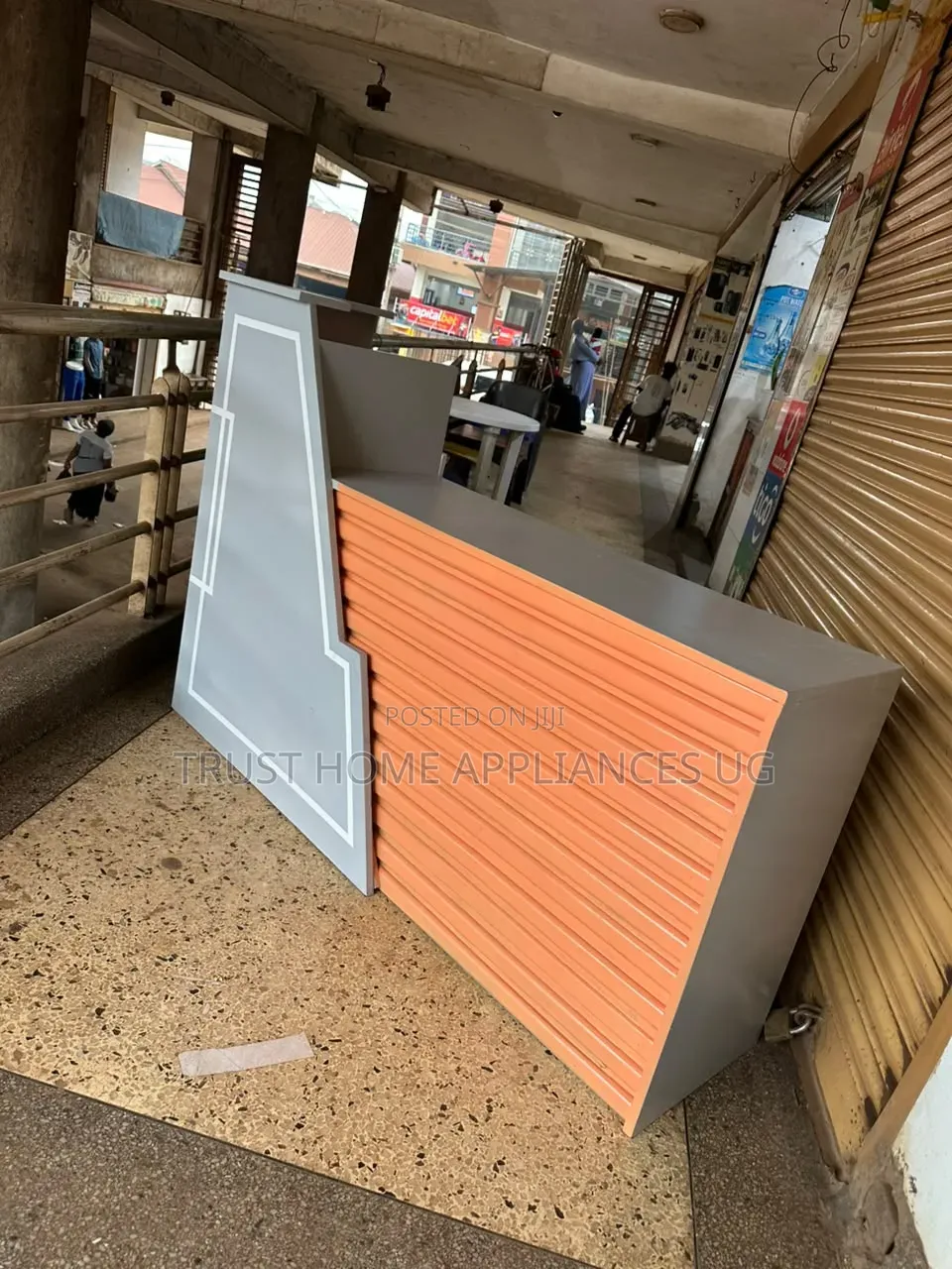 5 Ft RECEPTION COUNTER
