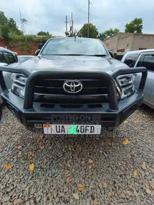 Toyota Hilux Revo Double Cab Deisel 2.8 AWD 2021 Green