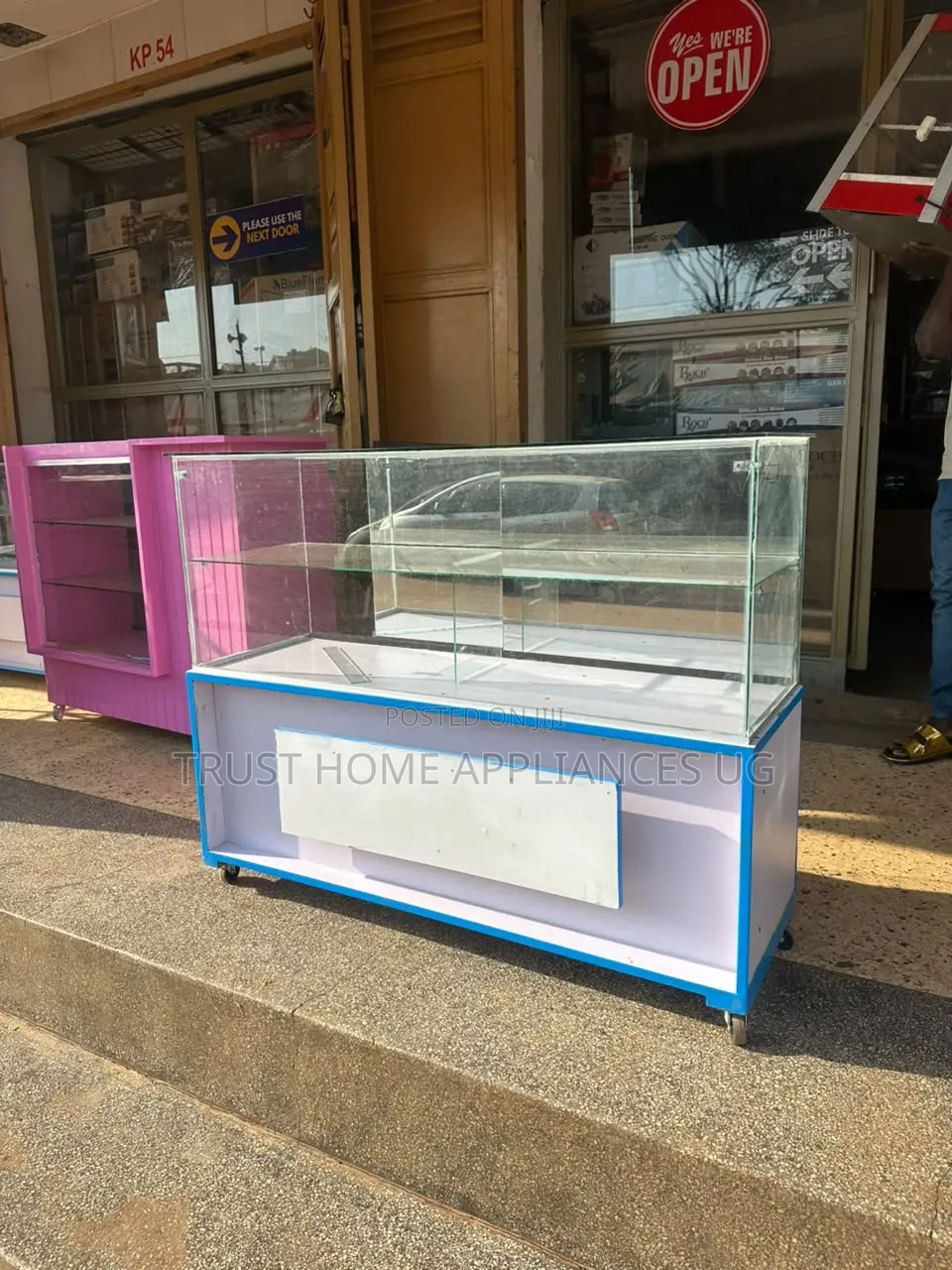 Blue Strips Display Counter 4 Feet