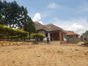 4bdrm House in Gayaza Manyangwa At, Wakiso / Wakiso for sale