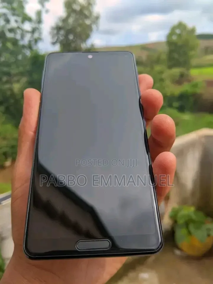 Sharp Aquos sense5G 64 GB Black