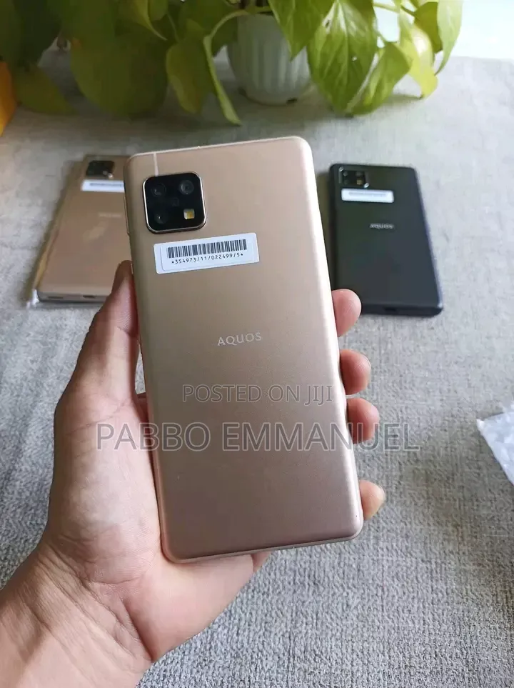 Sharp Aquos sense5G 64 GB Gold