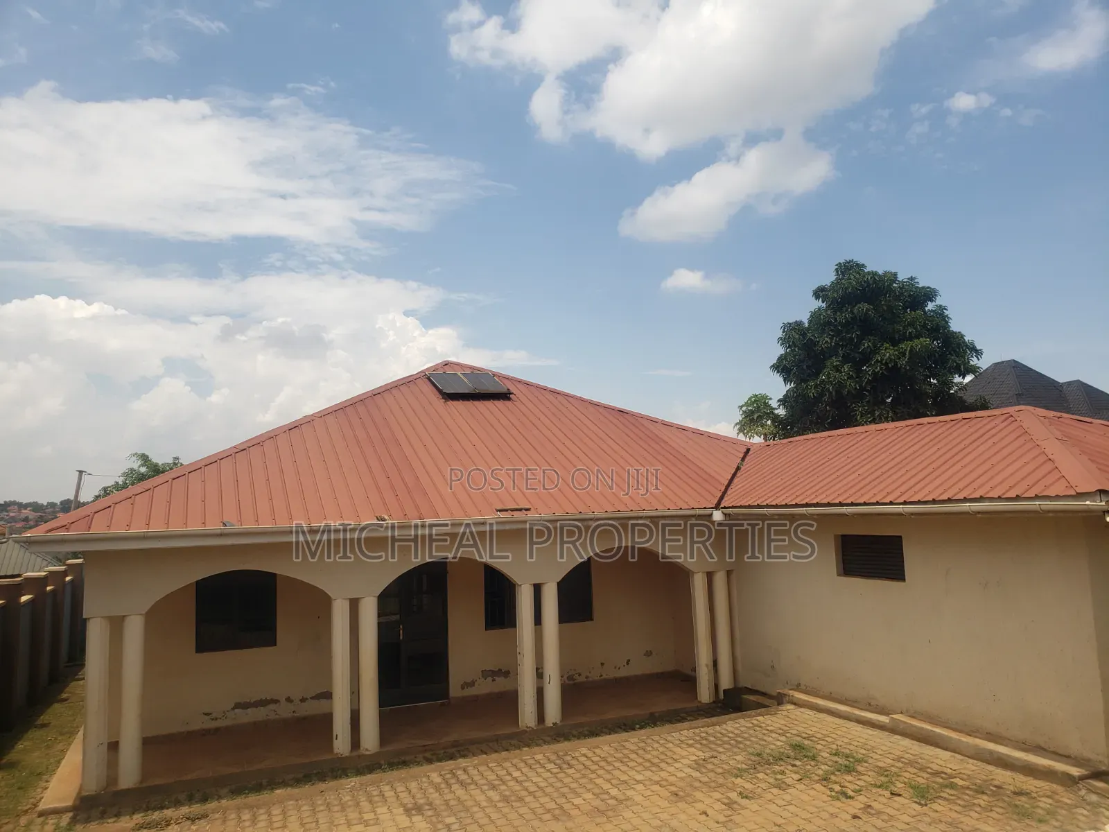 3bdrm House in Manyangwa 145M With, Wakiso / Wakiso for sale
