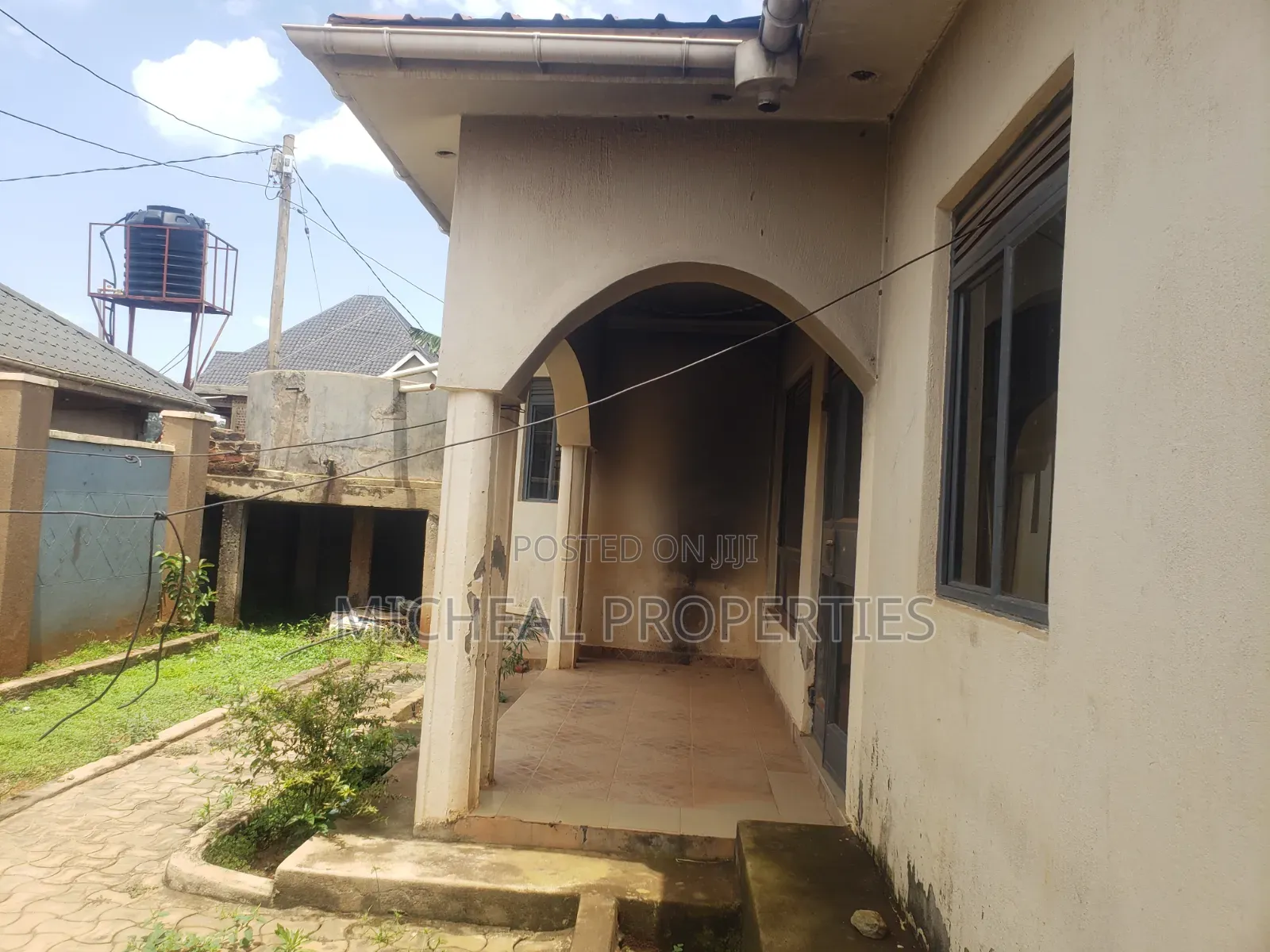 3bdrm House in Manyangwa 145M With, Wakiso / Wakiso for sale