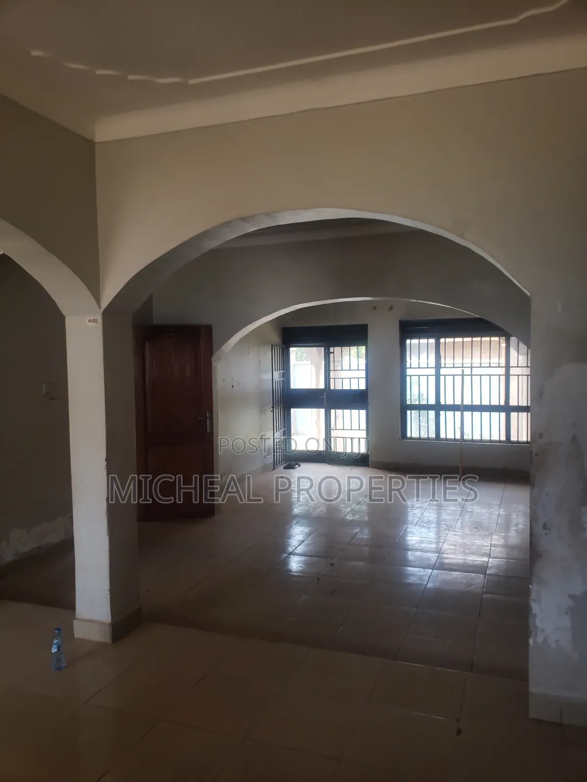 3bdrm House in Manyangwa 145M With, Wakiso / Wakiso for sale