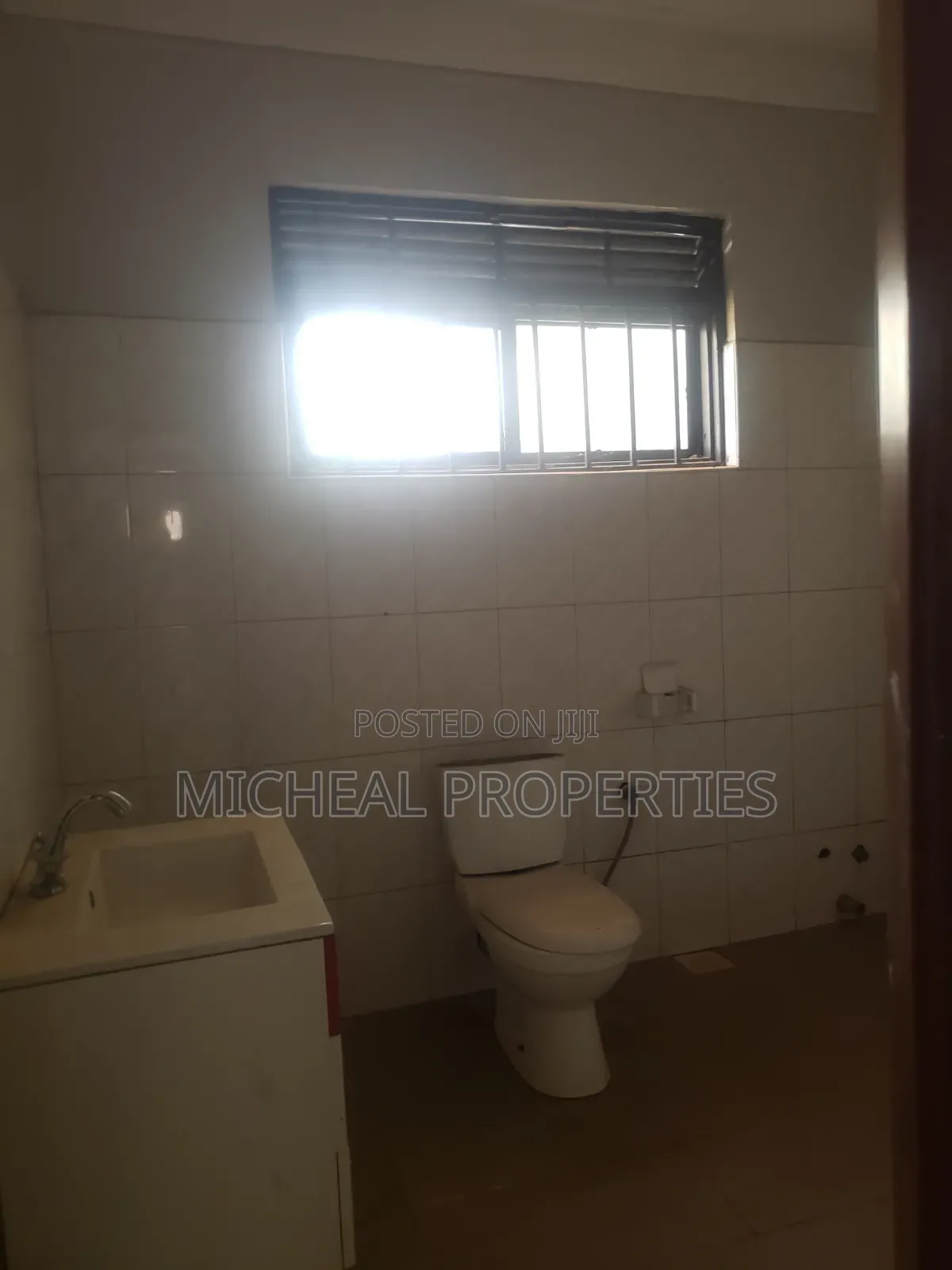 3bdrm House in Manyangwa 145M With, Wakiso / Wakiso for sale