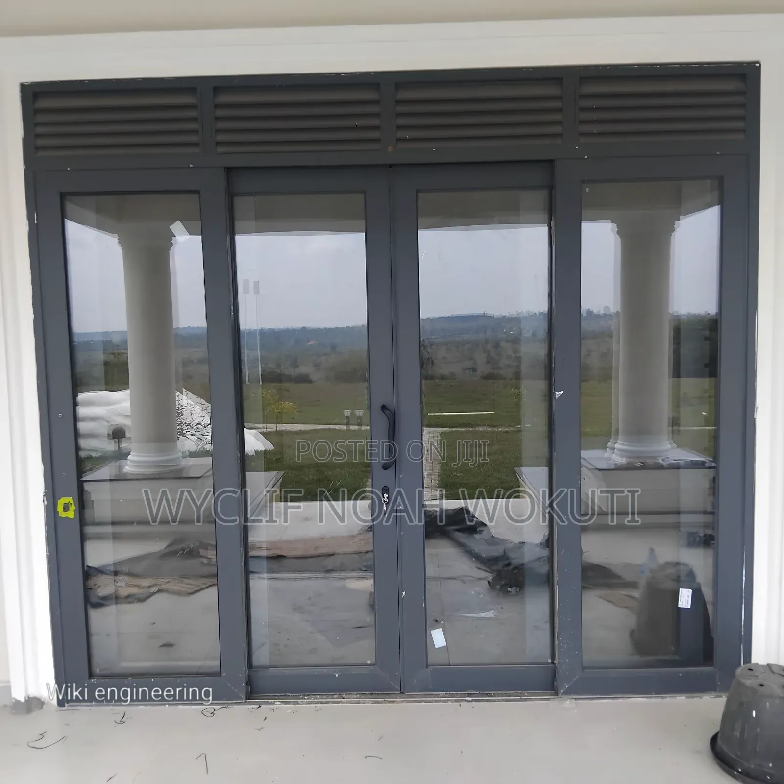 Fixed Mirror in Sliding Doors