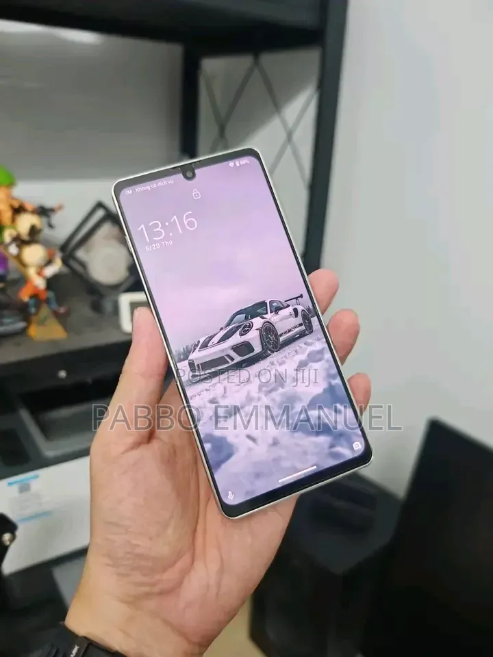 Sharp Aquos zero6 128 GB Silver