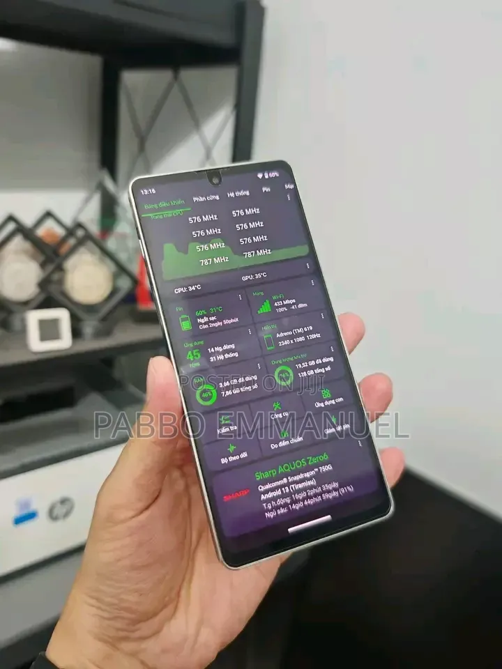 Sharp Aquos zero6 128 GB Silver