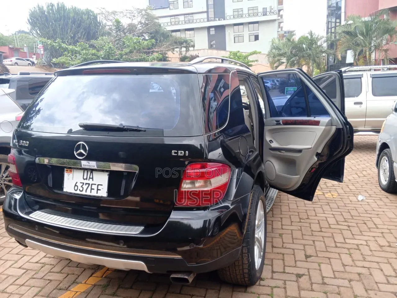 Mercedes-Benz E300 2006 Black