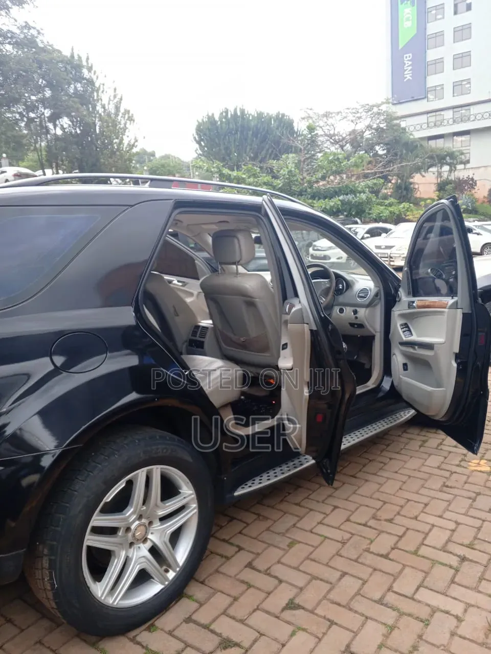 Mercedes-Benz E300 2006 Black