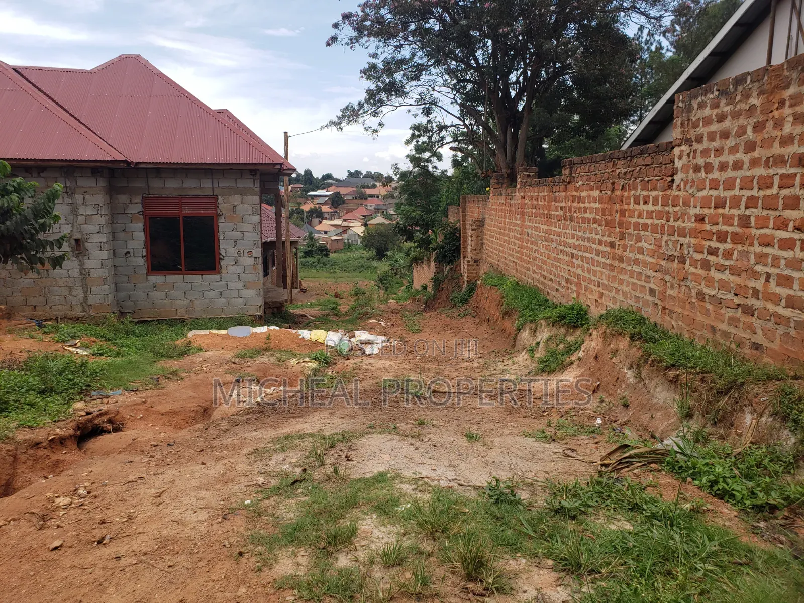 35ft by 50ft for Sell Mpelerwe Kitezi 17m Agreement