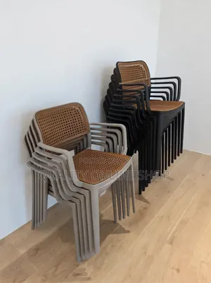 Risen Plastic Chairs Plastic Chairs