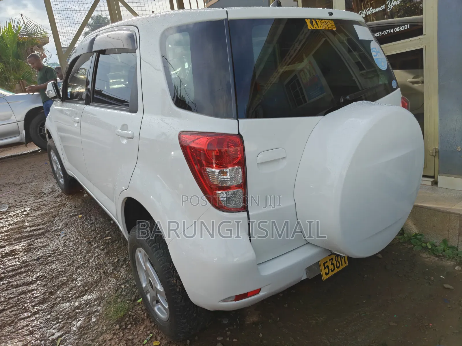 Toyota Rush 2011 White