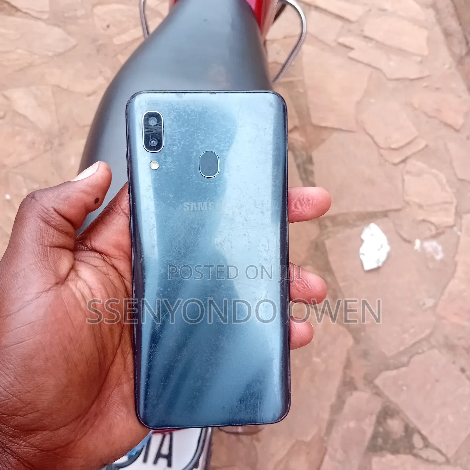 Samsung Galaxy A30 32 GB Black