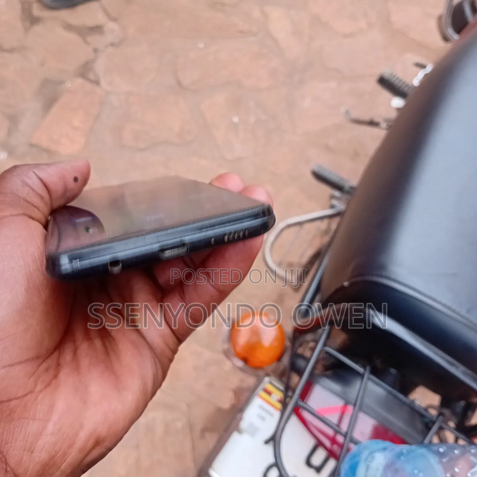 Samsung Galaxy A30 32 GB Black