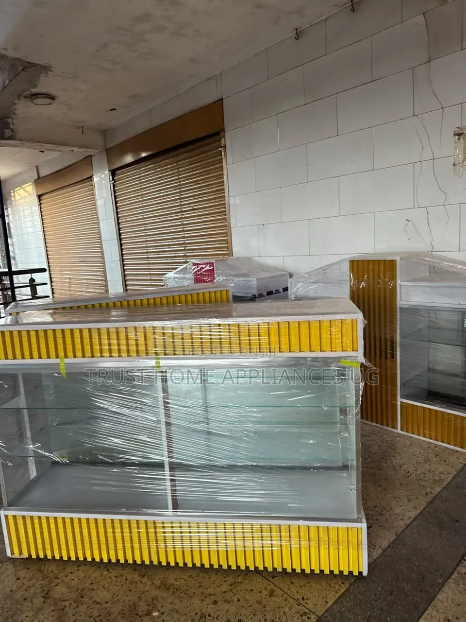 Yellow 5 Ft Display Counter