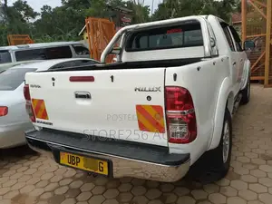 Toyota Hilux 3.0 D-4D 4x4 2014 White