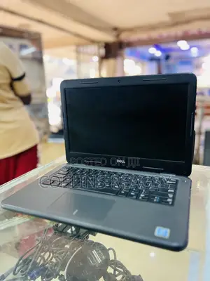 Laptop Dell Latitude 3300 4GB Intel Celeron SSD 128GB