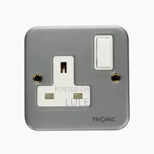 TRONIC Metal Clad Single Switched Socket - 13A