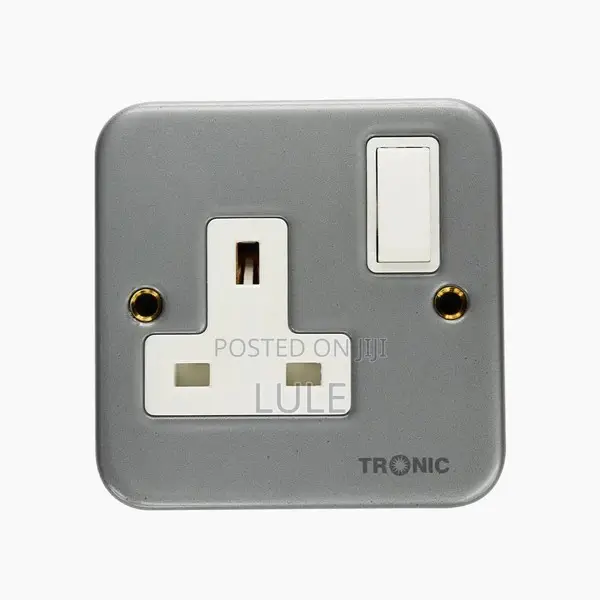 TRONIC Metal Clad Single Switched Socket - 13A