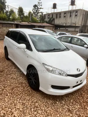Toyota Wish 2013 White