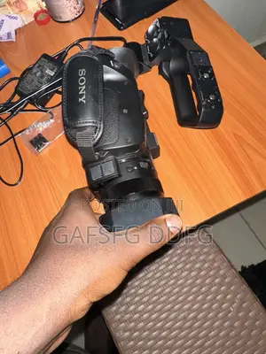 Sony PXW-FS5 XDCAM Professional Cinema / Videography Camera.