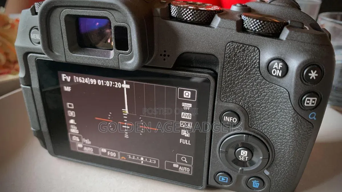 Body of Canon R6 Miroles Camera
