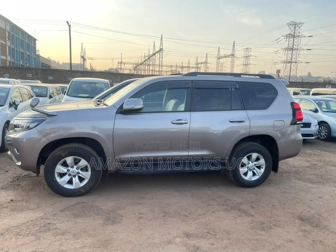 Toyota Land Cruiser Prado 2.8 2018 Beige