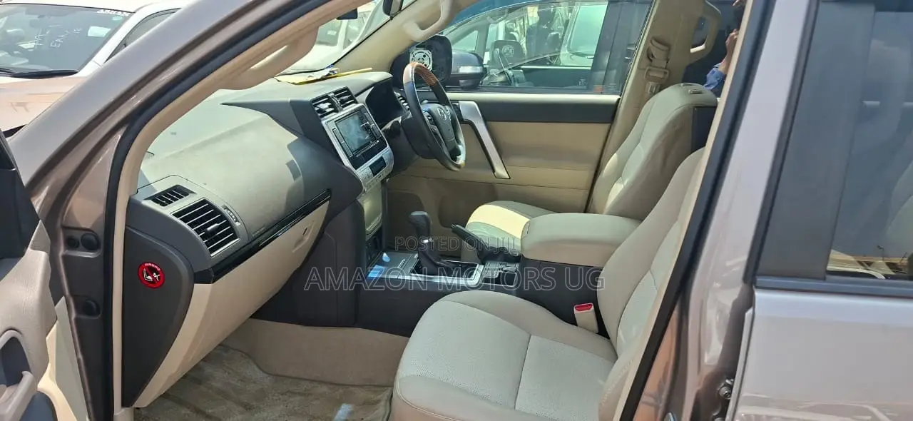 Toyota Land Cruiser Prado 2.8 2018 Beige