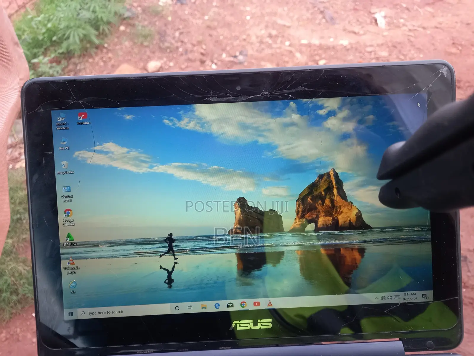 Laptop Asus X540LA 4GB Intel Celeron HDD+SSD 160GB