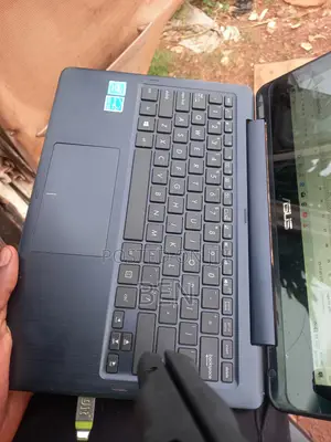 Laptop Asus X540LA 4GB Intel Celeron HDD+SSD 160GB