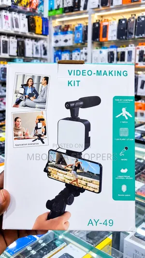 6-in-1 Smartphone Vlogging Kit With Mic LED Light