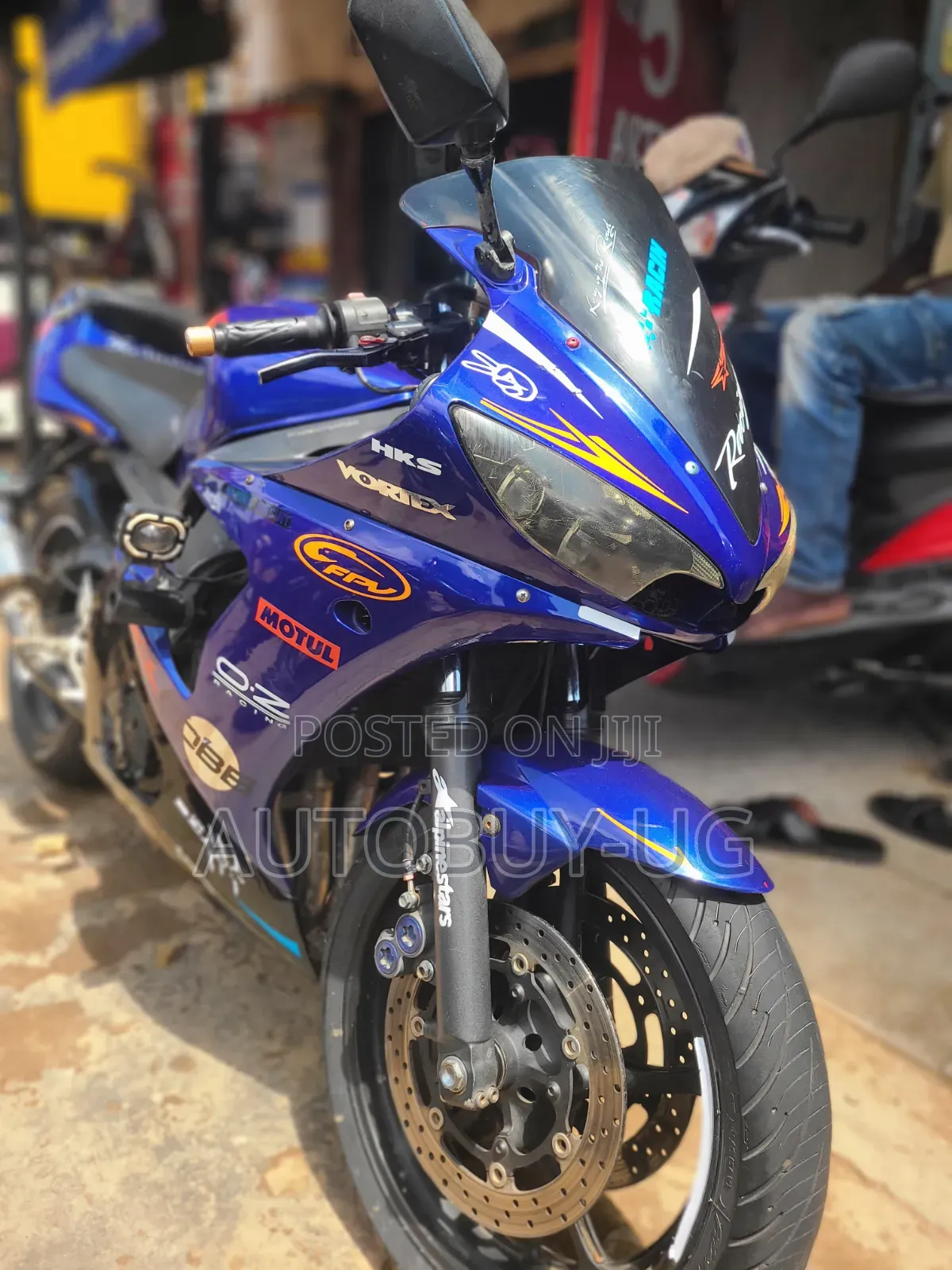 Yamaha R6 2013 Blue