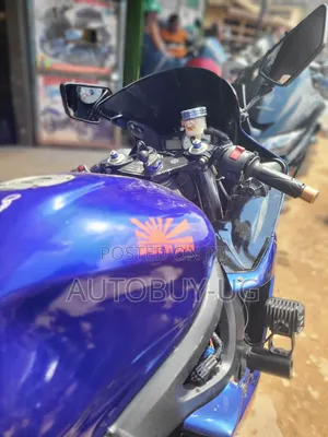 Yamaha R6 2013 Blue