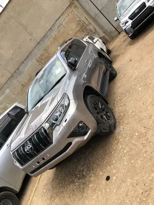 Toyota Land Cruiser Prado 2.7 2022 Beige