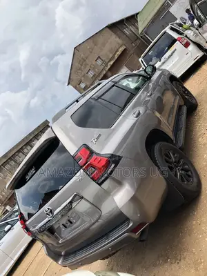 Toyota Land Cruiser Prado 2.7 2022 Beige