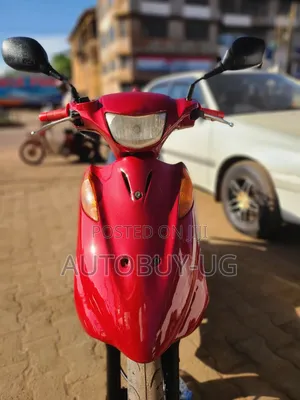 Suzuki Access 125 2013 Red