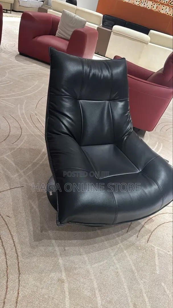 360 Degrees Accent Chair