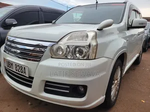 Nissan X-Trail 2.0 Petrol XE 2010 White