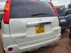 Nissan X-Trail 2.0 Petrol XE 2010 White