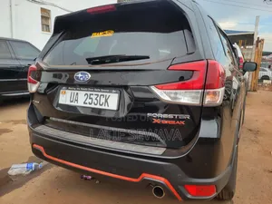 Subaru Forester Premium AWD 2020 Black