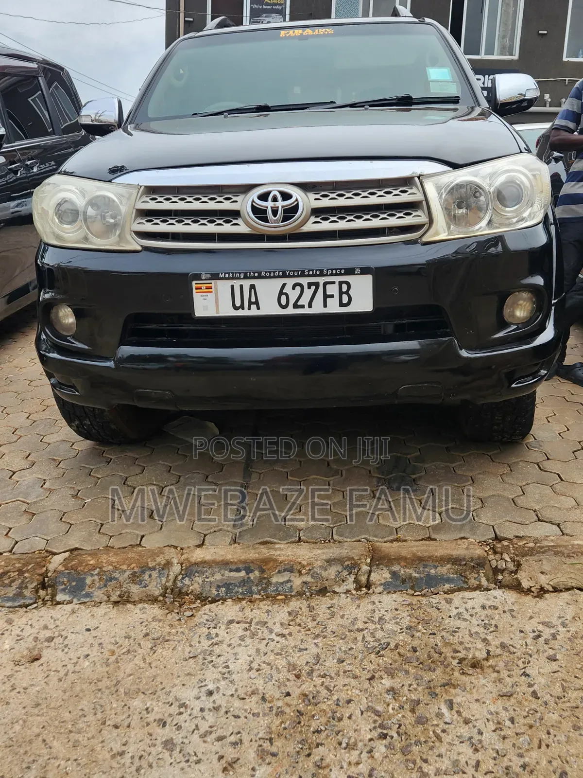 Toyota Fortuner 2010 Black