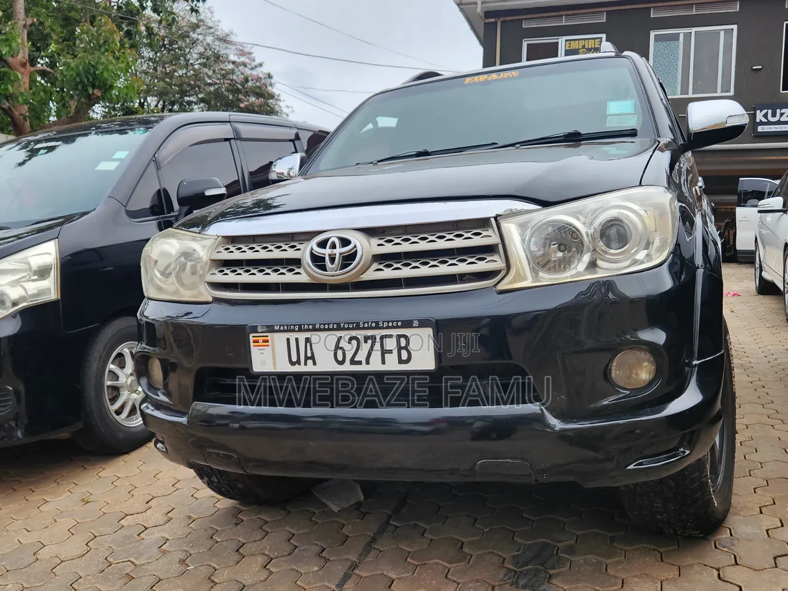 Toyota Fortuner 2010 Black