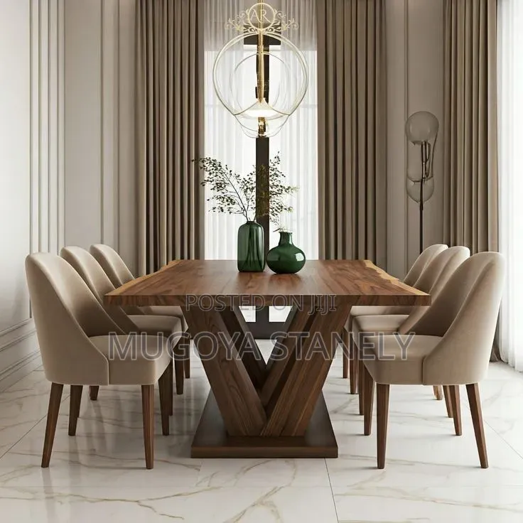 Comforter Dinning Table