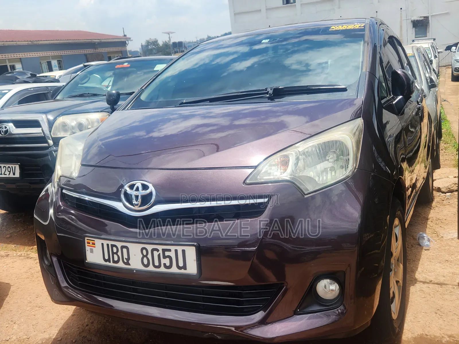 Toyota Ractis 2012 Brown